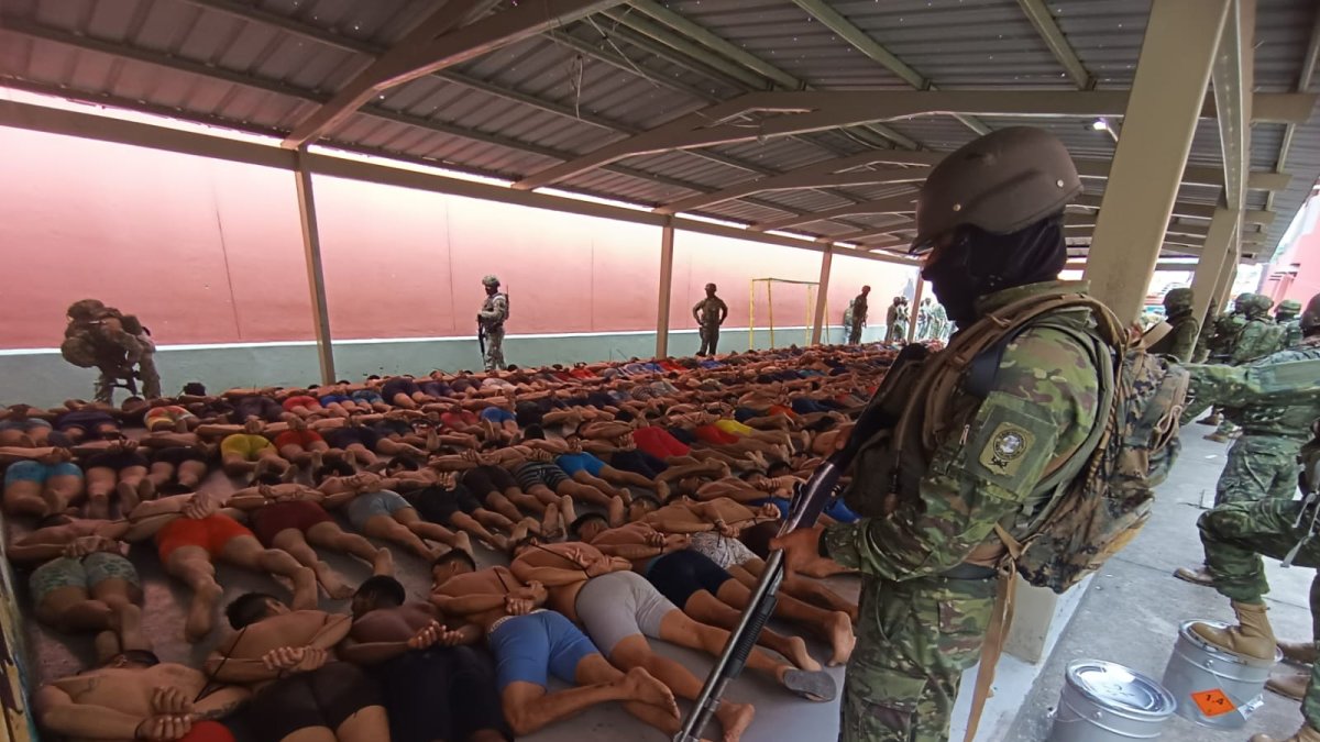 Las Fuerzas Armadas ahora intervienen en los operativos dentro de la penitenciaría.