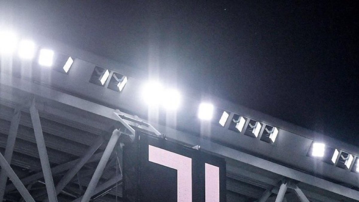 El club italiano también deberá pagar $22 millones a la UEFA.