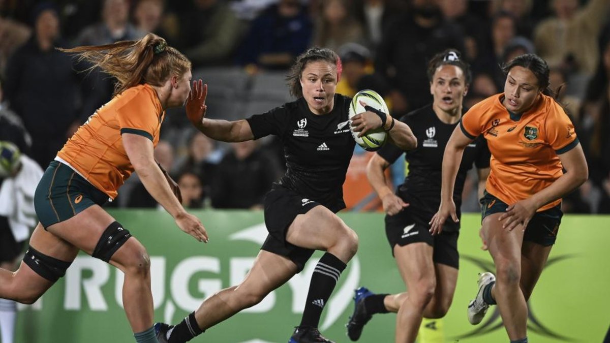 El equipo nacional de rugby femenino de Nueva Zelanda son las Black Ferns, mientras que los varones son los afamados All Blacks.