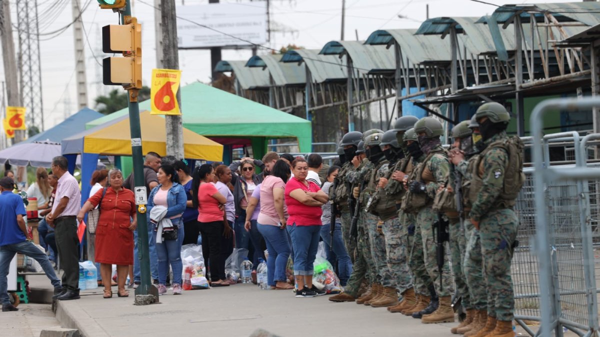 Las Fuerzas Armadas ingresaron a la Penitenciaría del Litoral.
