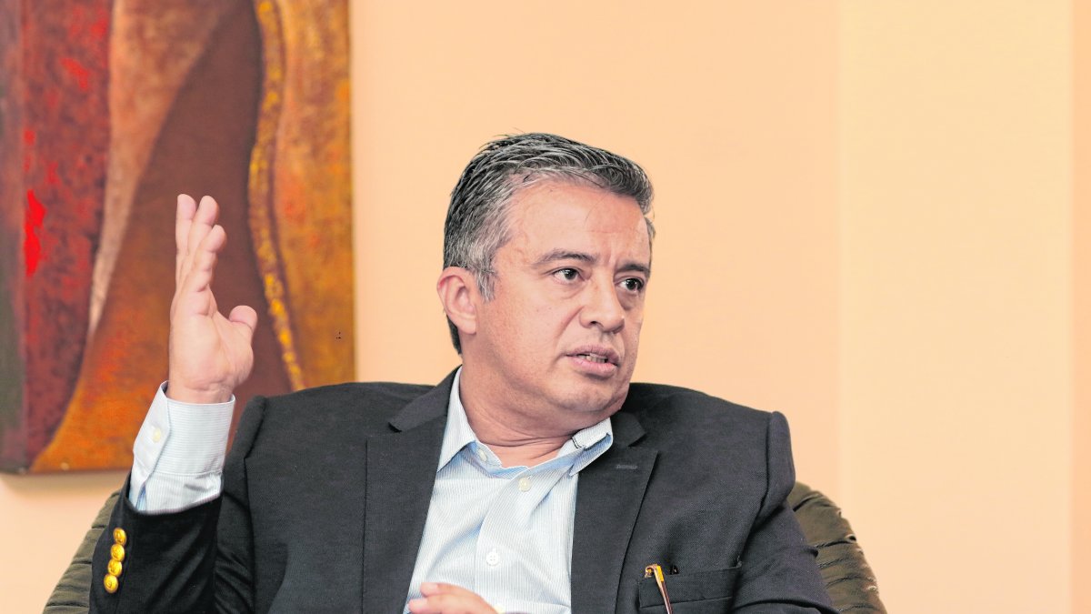 Galo Cabanilla, también, fue rector de la Universidad Tecnológica Empresarial de Guayaquil (UTEG).