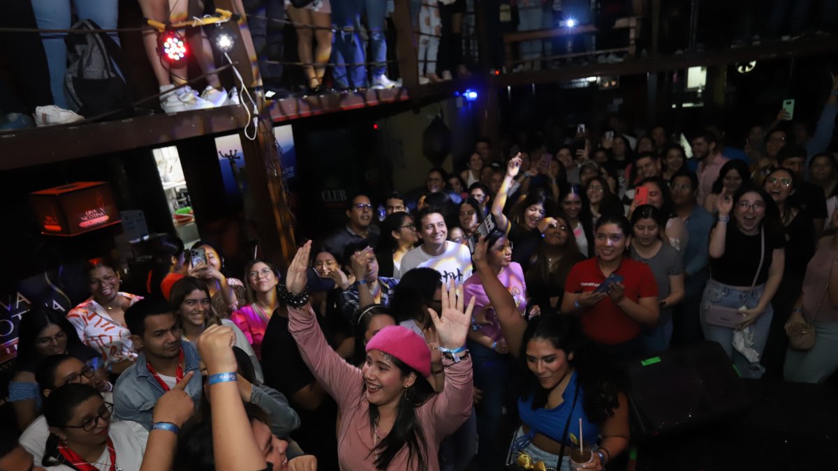 Dinamismo. Los visitantes aseguran que ahora van a divertirse si hay música, pero también seguridad y control.