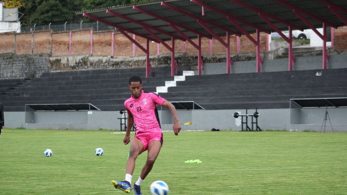 Fabiano Benítez milita en el Cuniburo de la Serie B. Es su segundo equipo en el país tras El Nacional.