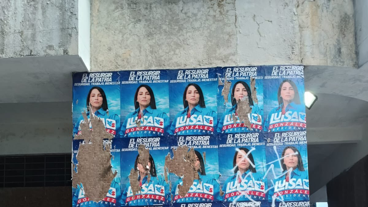 Personal Municipal quitó las pancartas de la candidata presidencial