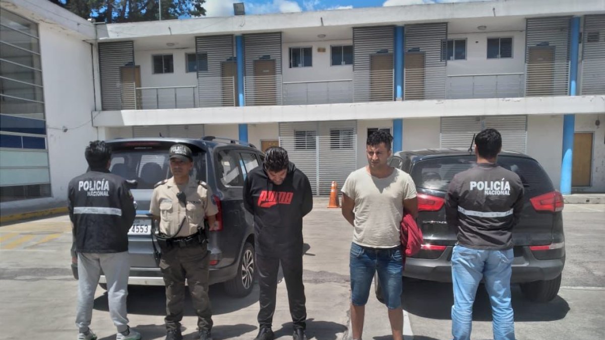 Evidencias. Los uniformados dieron con el paradero de la organización tras varios días de estudiarlos