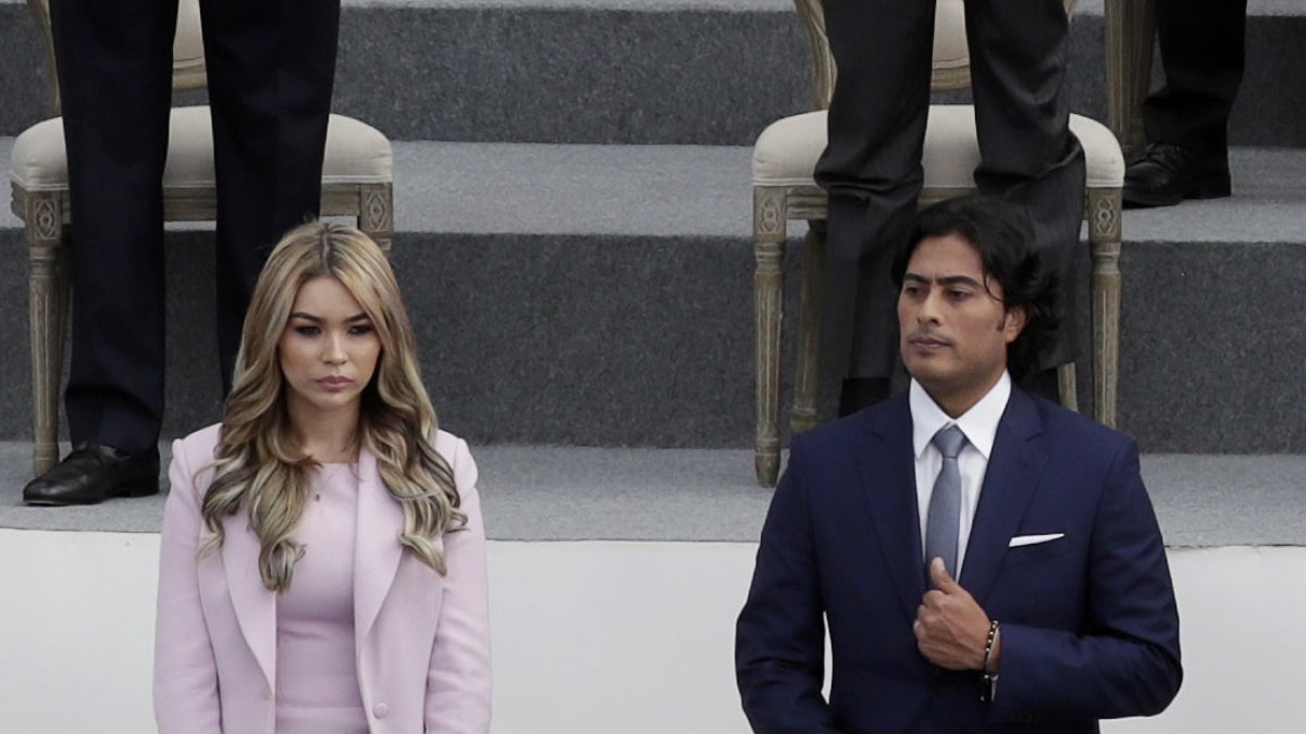 Nicolás Petro Burgos  de su exesposa Daysuris Vásquez, son invesgados por la Fiscalía de Colombia  y este 1 de agosto se les formularía cargos contra ellos.