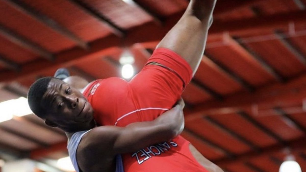 En los Juegos Suramericanos de Asunción, Peralta (i) obtuvo medalla de plata en los 60 kg, aun siendo juvenil.