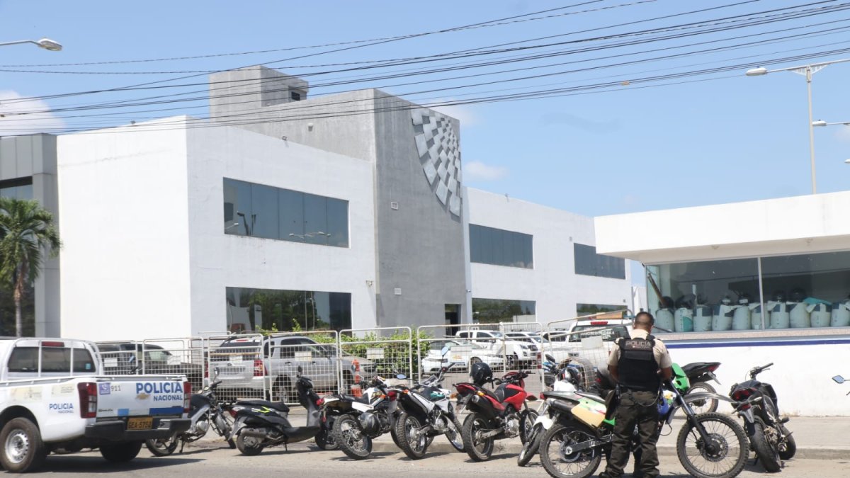 Según la víctima, el delito se cometió en una unidad policial.