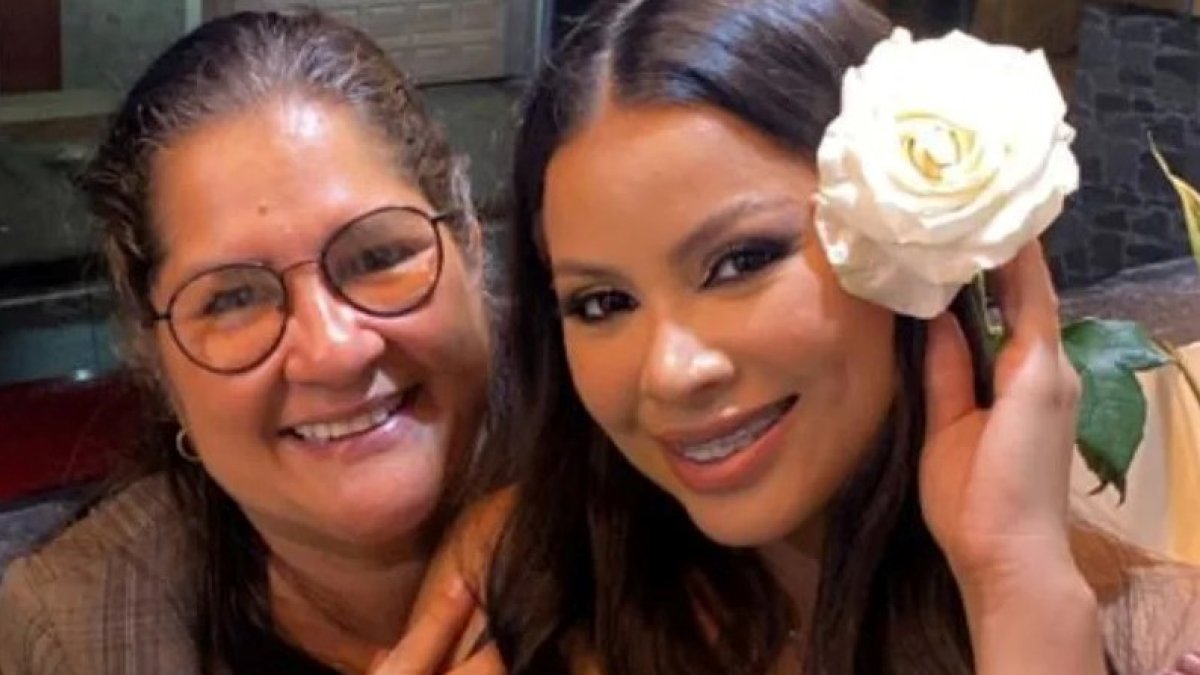 Niurca Moncayo y su hija.