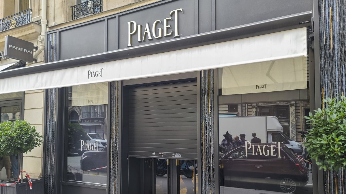 Fotografía de la joyería Piaget de rue de la Paix tras el atraco sufrido este martes 1 de agosto de 2203 , en París (Francia). .