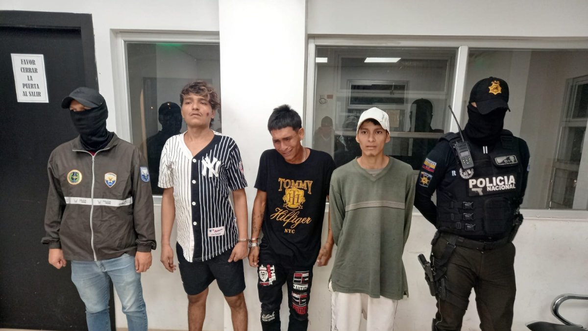 Los detenidos fueron llevados a la Fiscalía de Daule para la formulación de cargos.