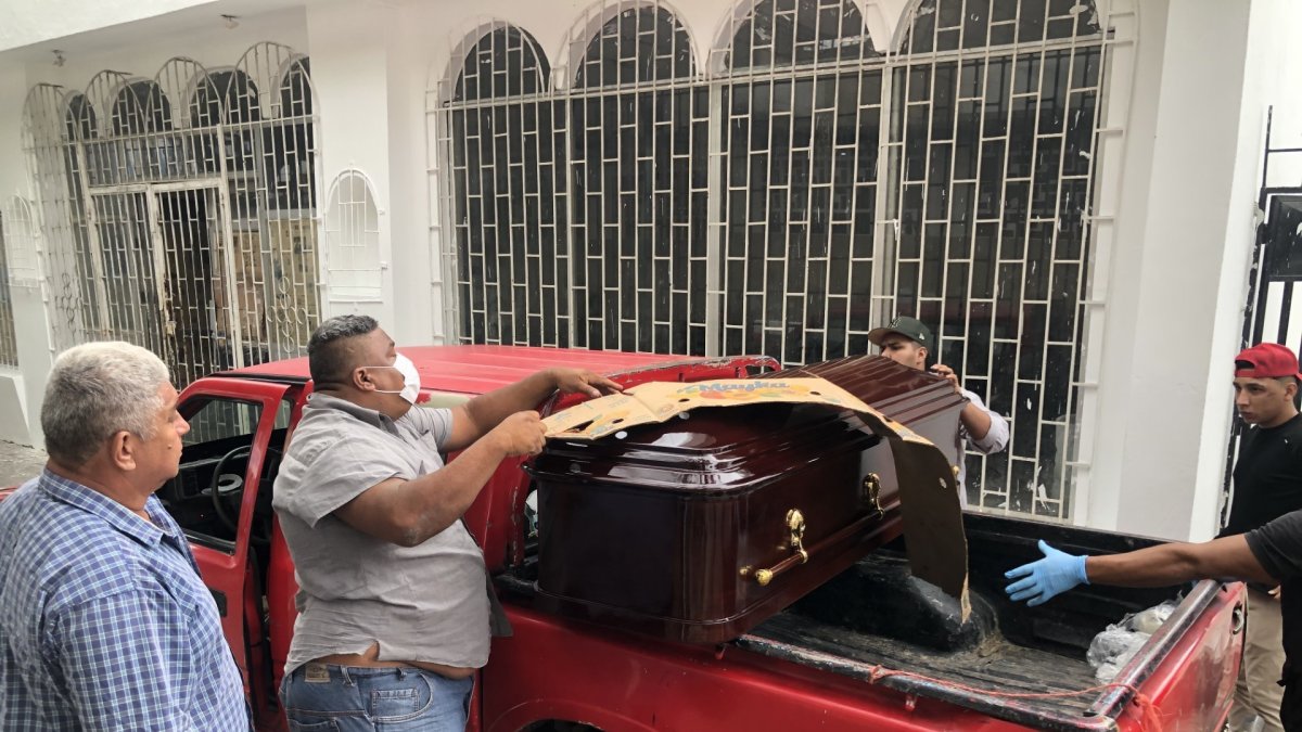 La policía busca a los responsables de este doble hecho de sangre ocurrido el lunes pasado.