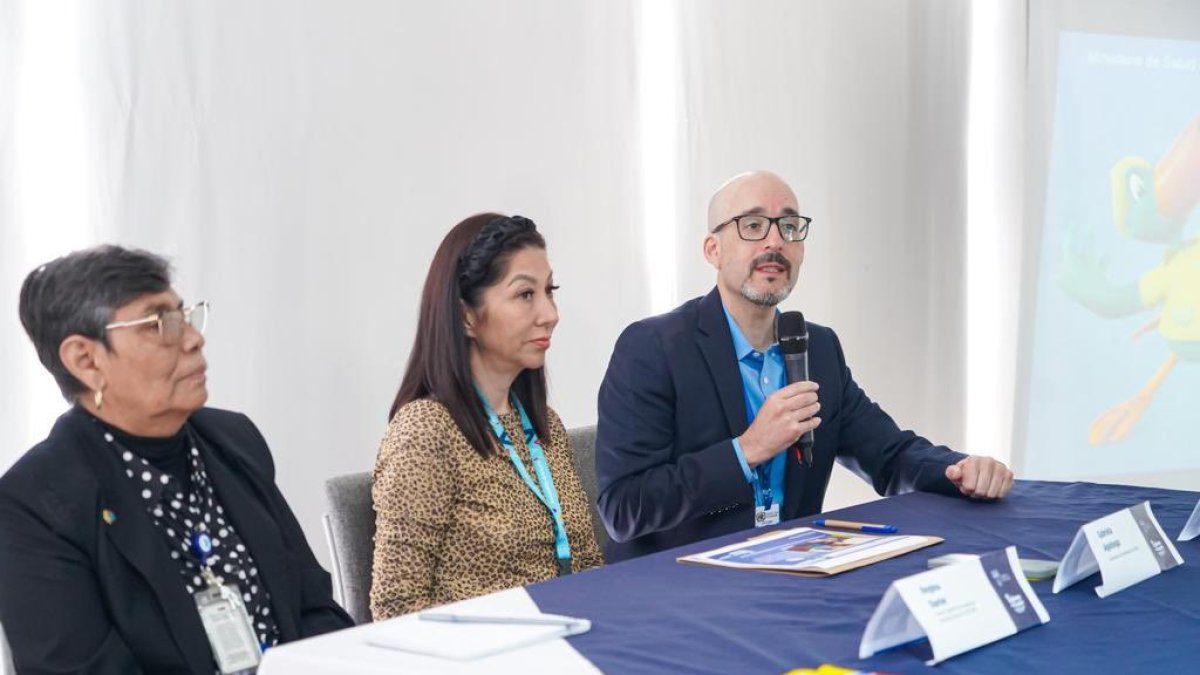 Ministerio de Salud junto a Organización Panamericana de Salud informa el inicio de la tercera fase de vacunación