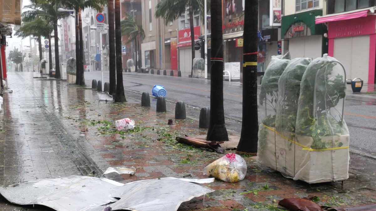 El tifón Khanun, sexto de la temporada en el Pacífico y catalogado de intensidad 