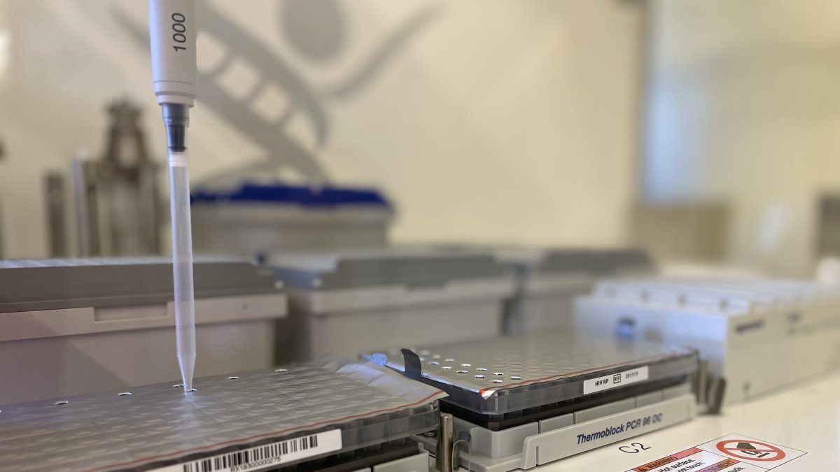 Imagen recurso del servicio de secuenciación de IrsiCaixa, facilitada por IrsiCaixa.