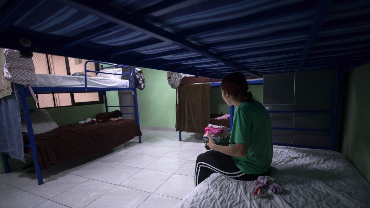 Una migrante permanece en el albergue Casa Mambré, el 30 de julio de 2023, en la Ciudad de México (México).