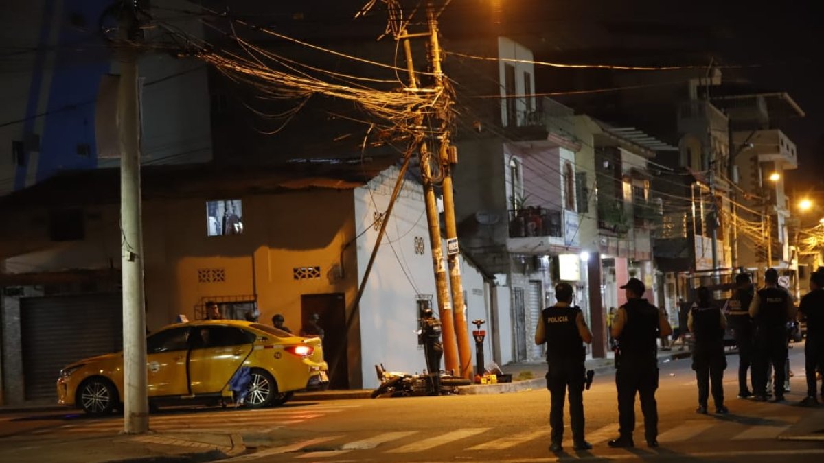Hallan carro desde el que habrían disparado al funcionario del Municipio de Durán