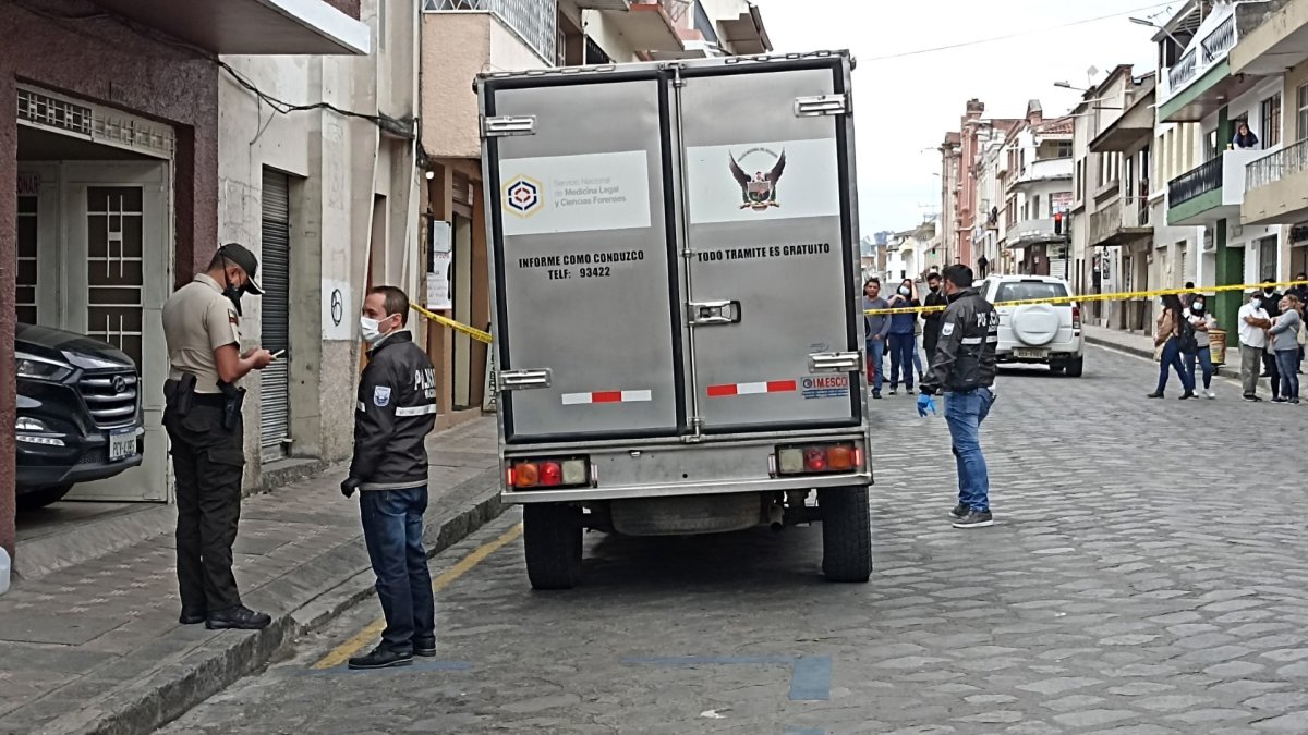 El asesinato del comeicnate se dio en pleno casco histórico de Cuenca