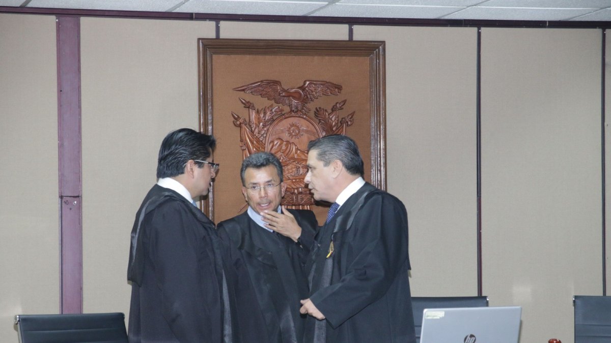 Diligencia. Los jueces declararon fallida la audiencia de habeas corpus del exasambleísta.