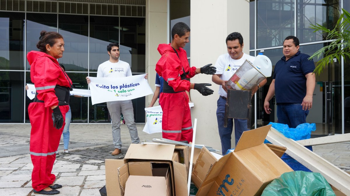 Se recogió material en diferentes unidades académicas.