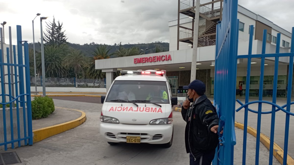 El hombre estuvo 21 días internado por la ingesta de veneno.