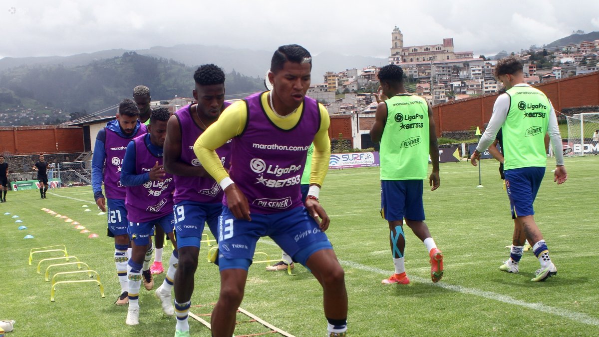 Jhon Jairo Ontaneda se ganó un lugar en Gualaceo desde que llegó en la serie B en el 2021.