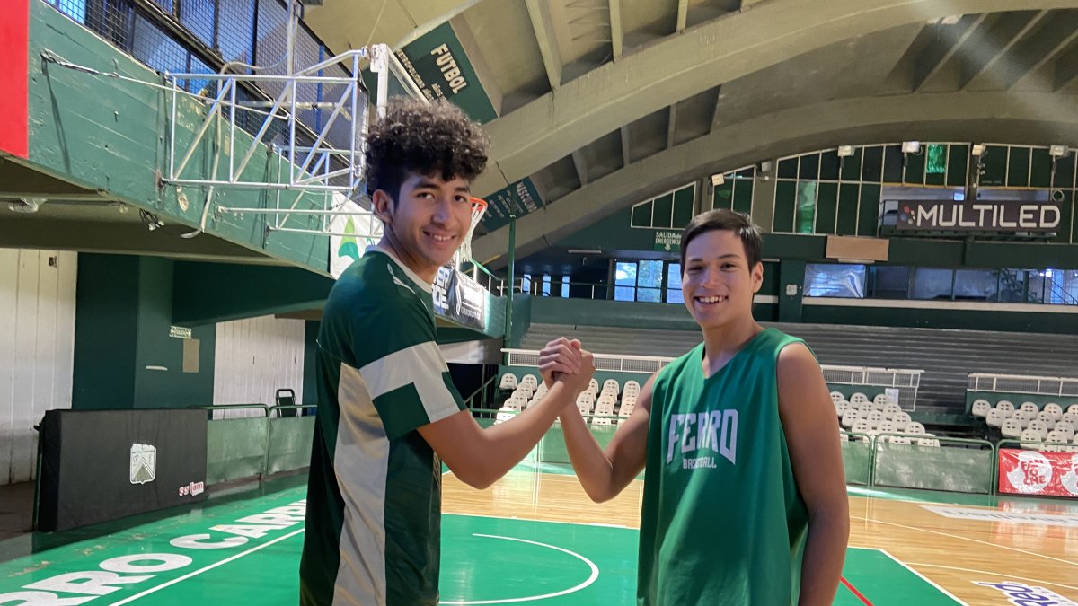 Paulo Salazar y Juan Fernando Toledo militan en Ferrocarril Oeste, equipo de baloncesto en Buenos Aires que apostó por ellos y del cual esperan dar el salto a la NBA