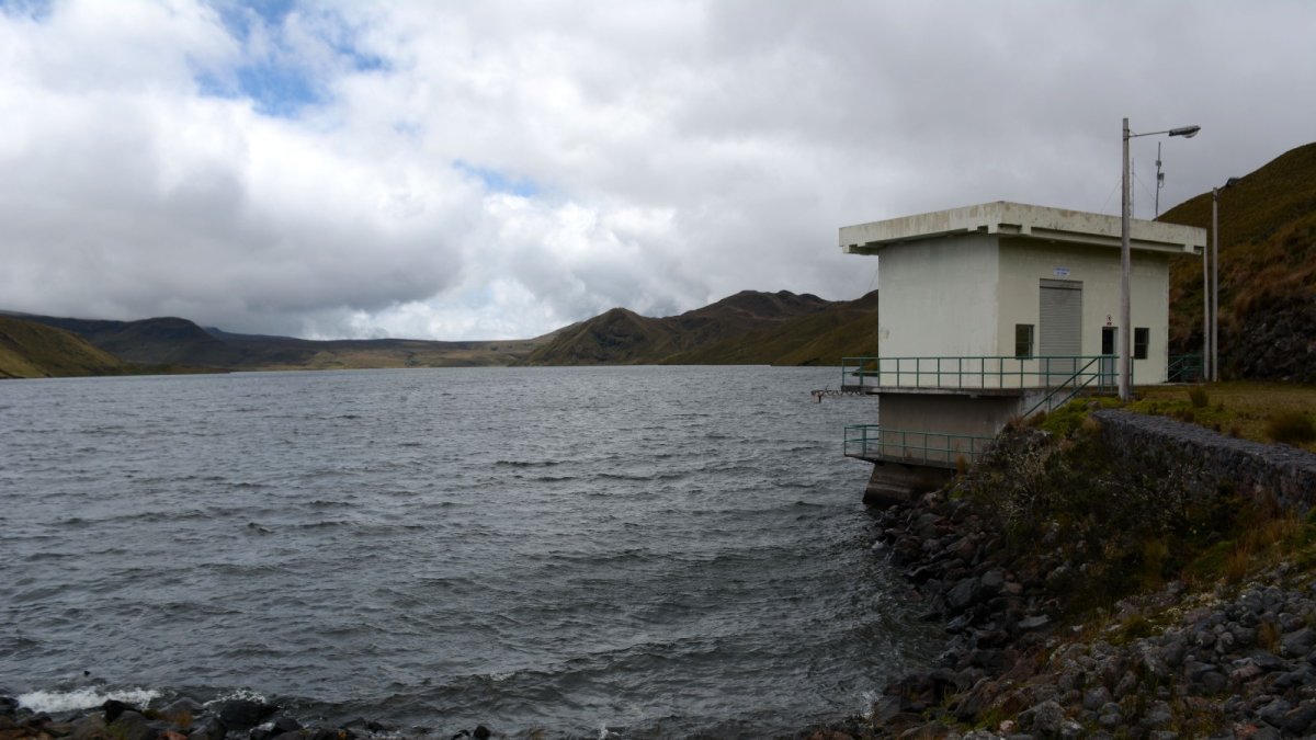 Embalse. En la laguna La Mica se construyó una infraestructura amigable con el medioambiente, en calidad de reserva del agua dulce.