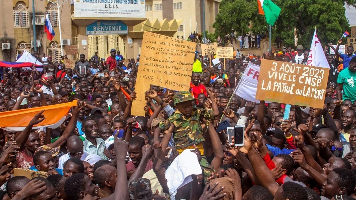 Manifestación de partidarios del golpe militar en Niamey