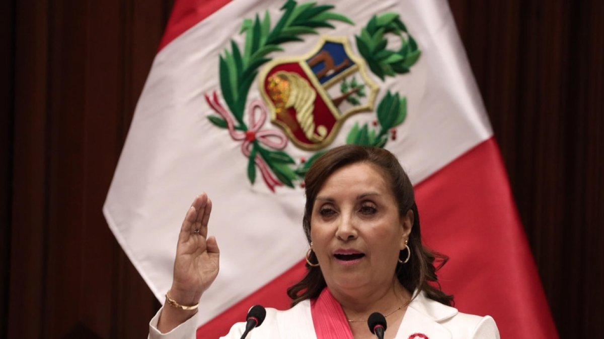 Presidenta peruana, Dina Boluarte, en un discurso en foto de archivo