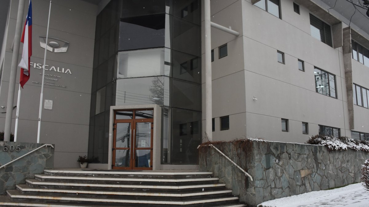 La Fiscalía de Aysén investiga el caso del docente que suministró hojas de coca a sus estudiantes.