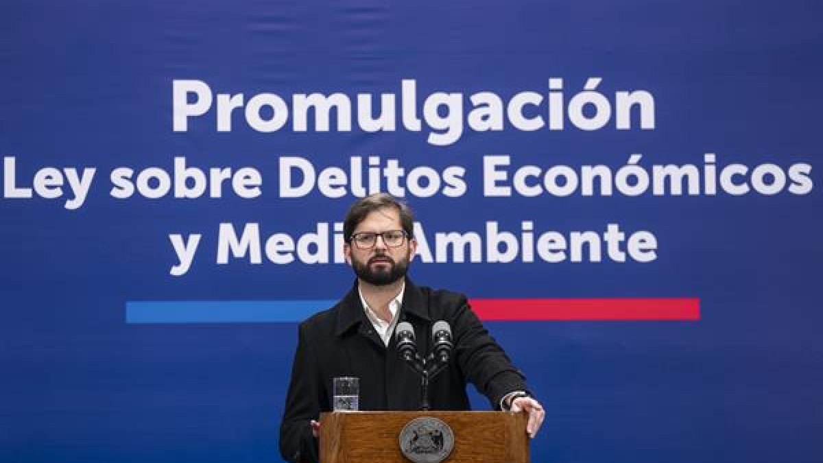 El presidente chileno asegura que nueva ley recuperará la confianza