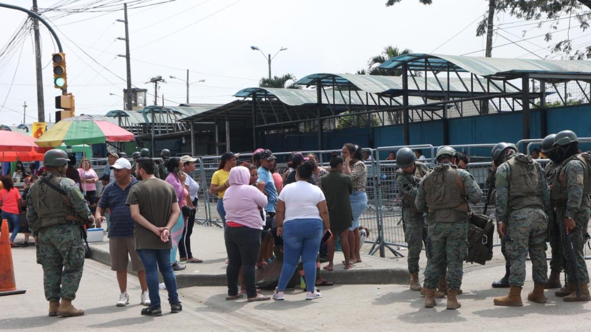Exteriores de la Penitenciaría del Litoral