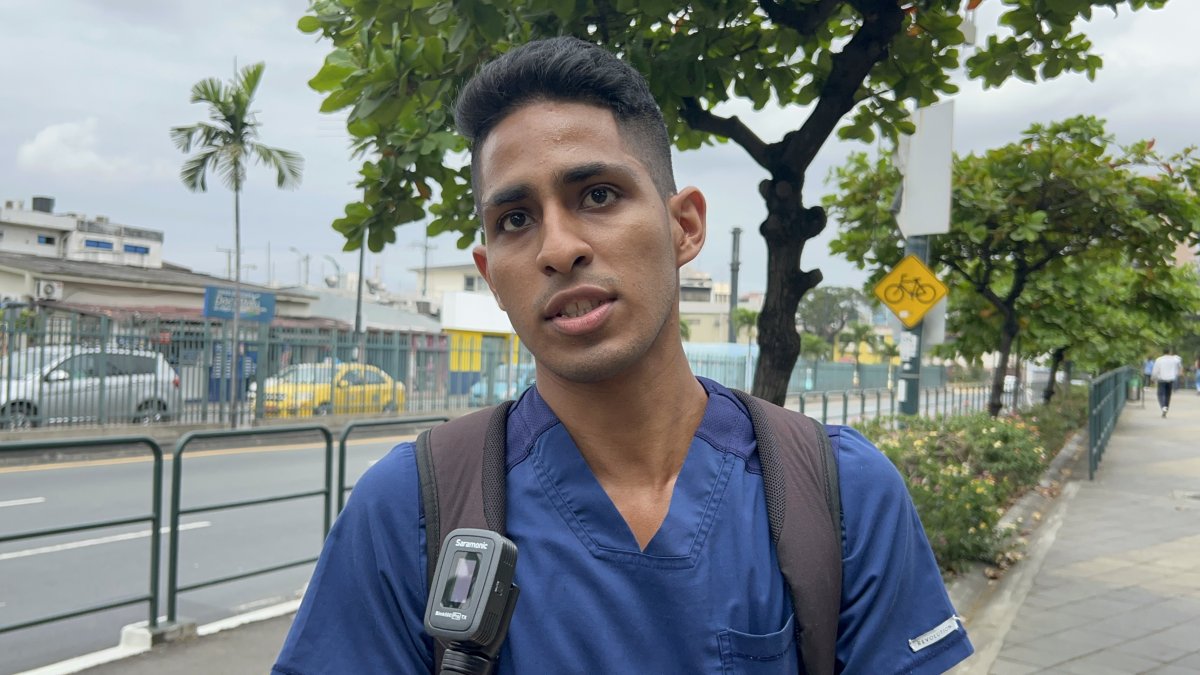 Encuestas a la gente de Guayaquil y Quito sobre el debate presidencial