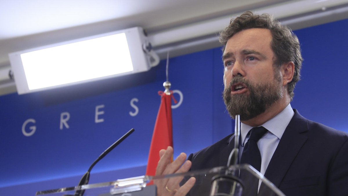 El portavoz de Vox en el Congreso, Iván Espinosa de los Monteros, renunció a su escaño.