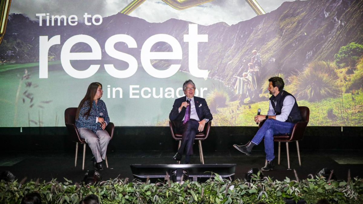 Autoridades, en el lanzamiento de la campaña turística 