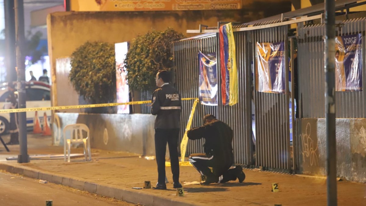 En el lugar del atentado también se registraron alertas de artefactos explosivos, el asesinato ocurrió el 9 de agosto de 2023.