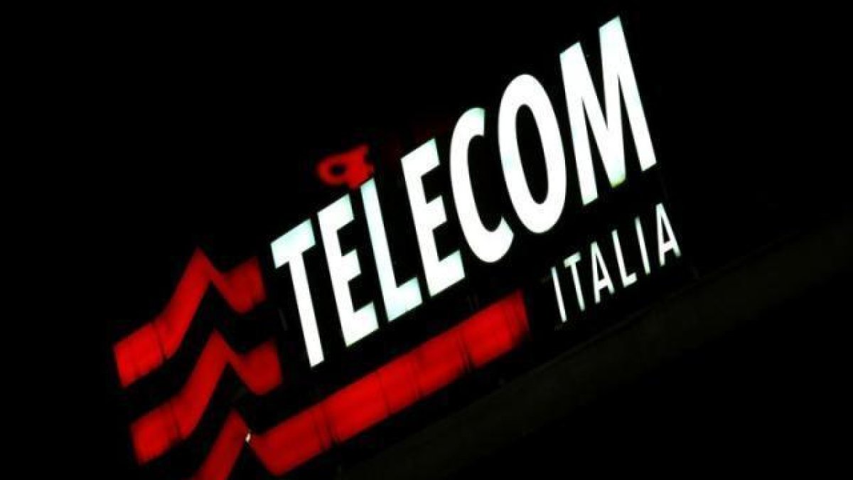 Marca.- El logo de la empresa Telecom.