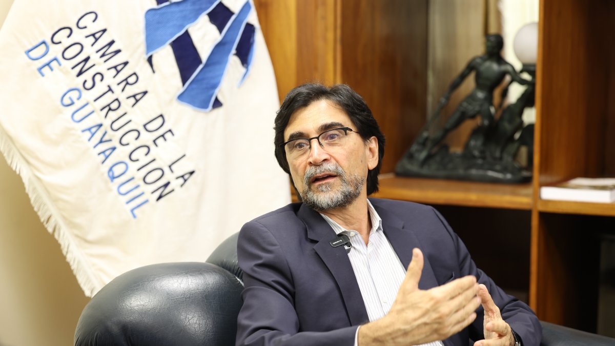 Virgilio Gonzenbach es presidente presidente de la Cámara de la Construcción de Guayaquil  y de la promotora inmobiliaria Covigon.