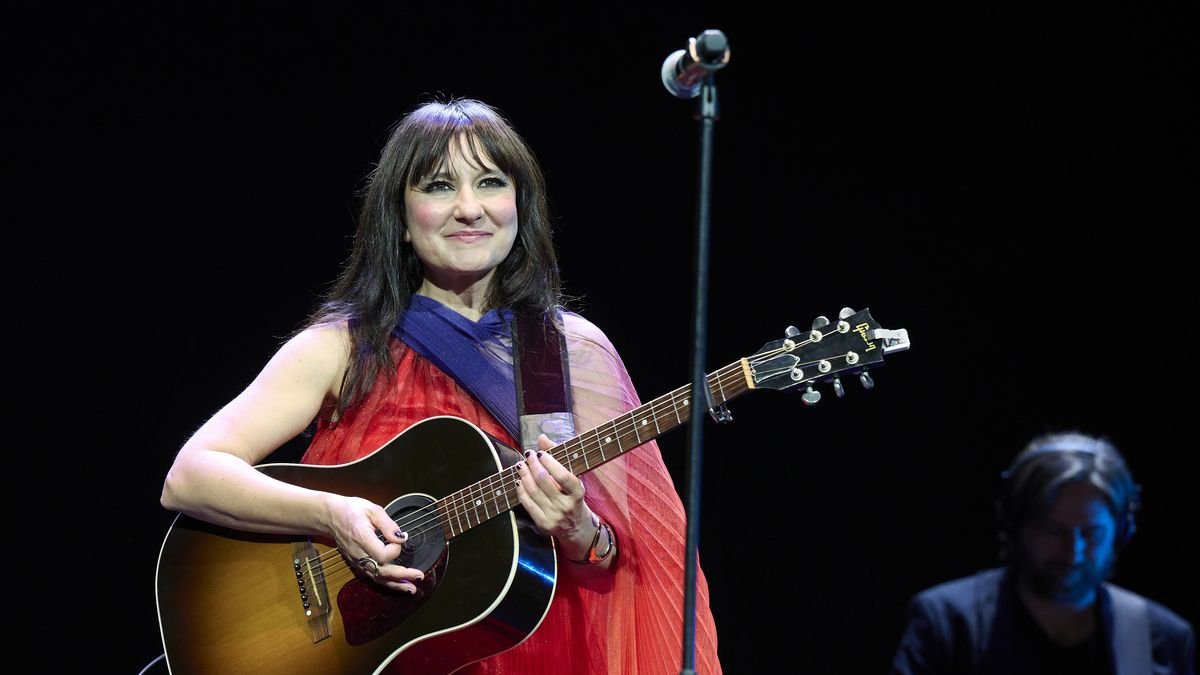 Eva Amaral cuestiona que a las mujeres se les arrebate la dignidad de la desnudez.