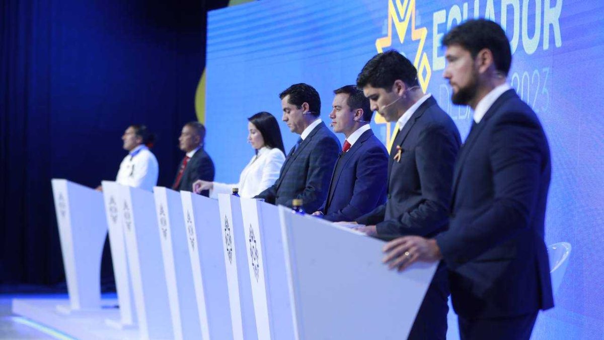 Los candidatos presidenciales se sometieron al debate electoral obligatorio.
