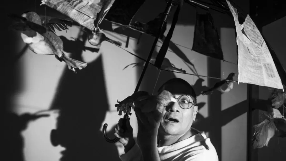 Cartelera. El actor Lucho Mueckay interpretando su papel en la obra.