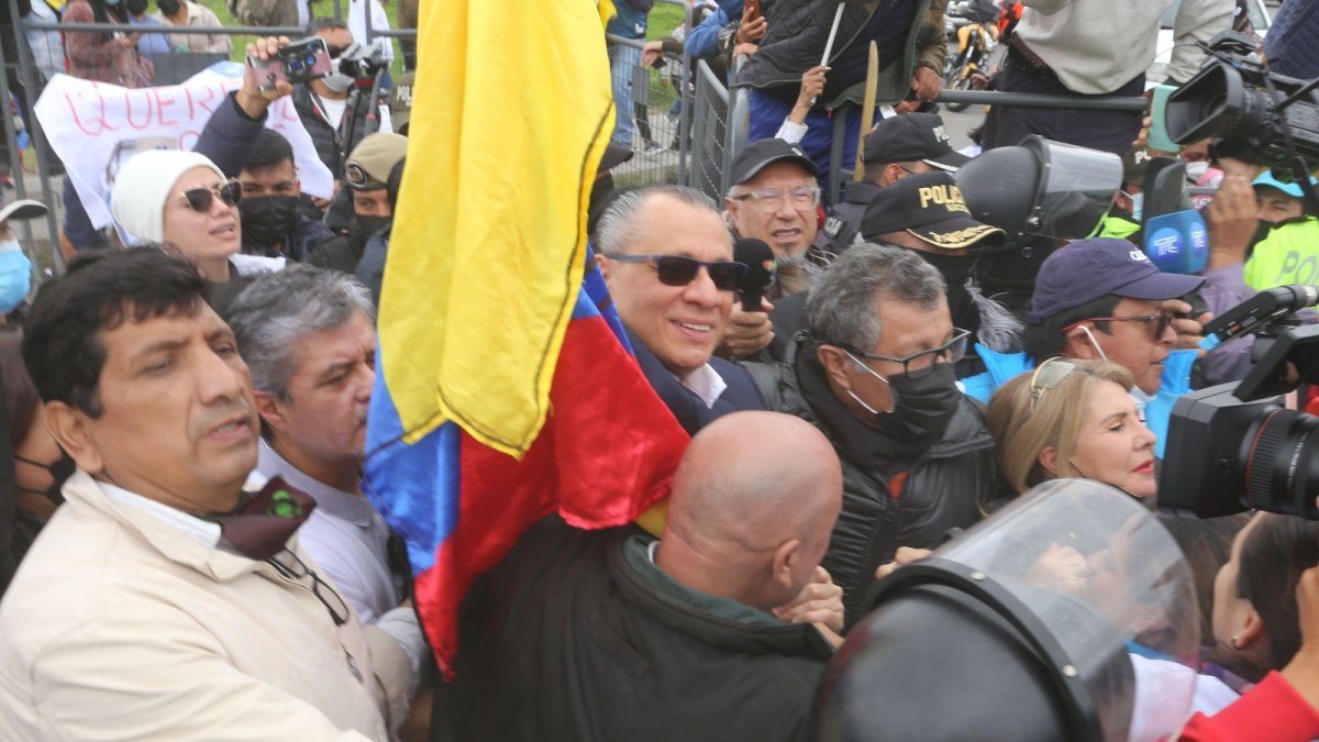 Liberación. El exvicepresidente Jorge Glas salió de la cárcel tras recibir recursos judiciales.
