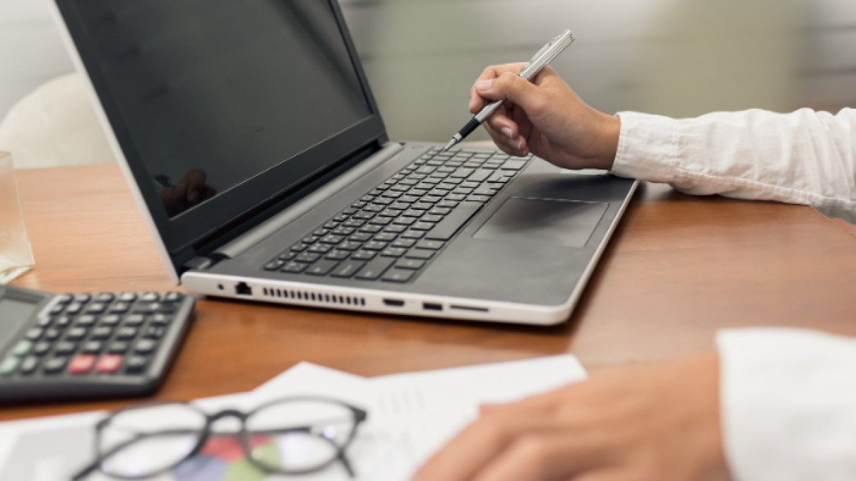 Accede al Certificado de Gravamen en línea del Registro de la Propiedad de Quito y asegura la transparencia en tus transacciones inmobiliarias.