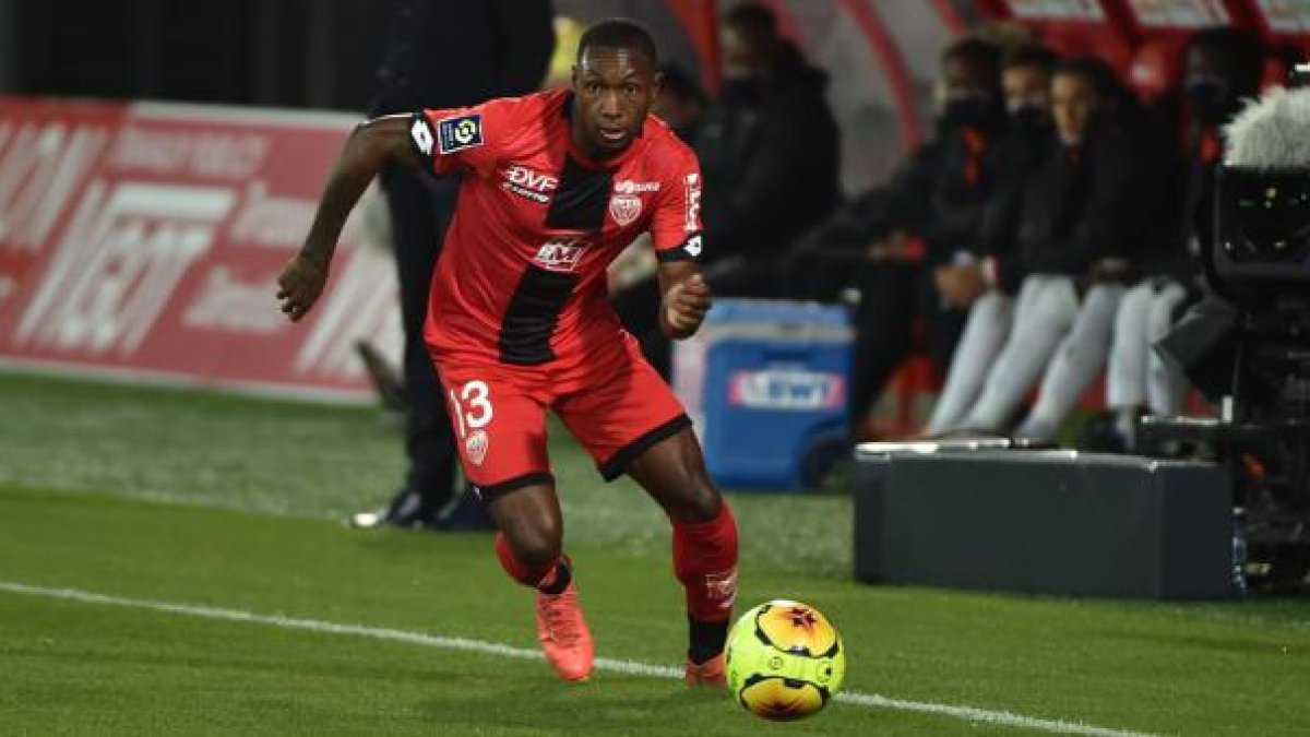 Chalá no suma minutos desde el 9 de abril.