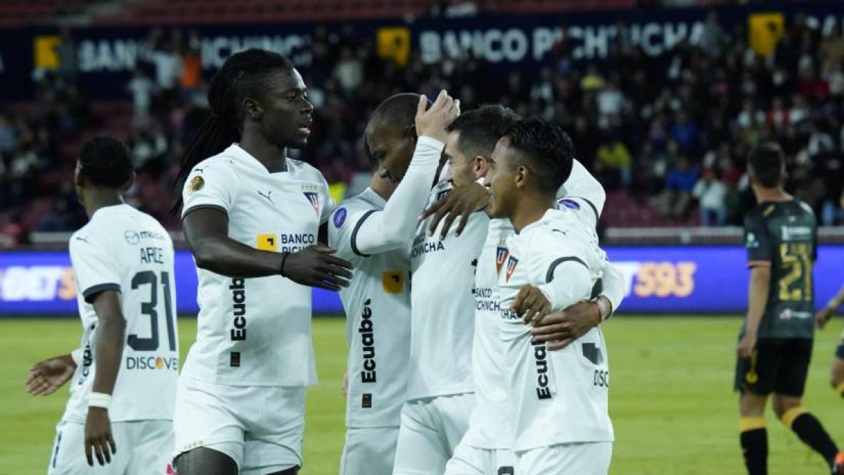 La U venció 2-0 al Nacho en la primera etapa liguera.