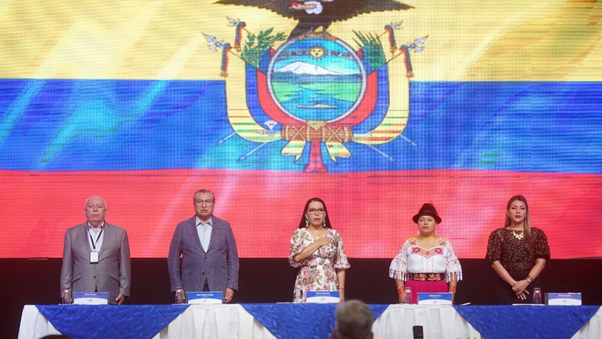 Resolución. El CNE defiende la decisión de inscribir a Zurita y dice contar con razones de peso para aquello.