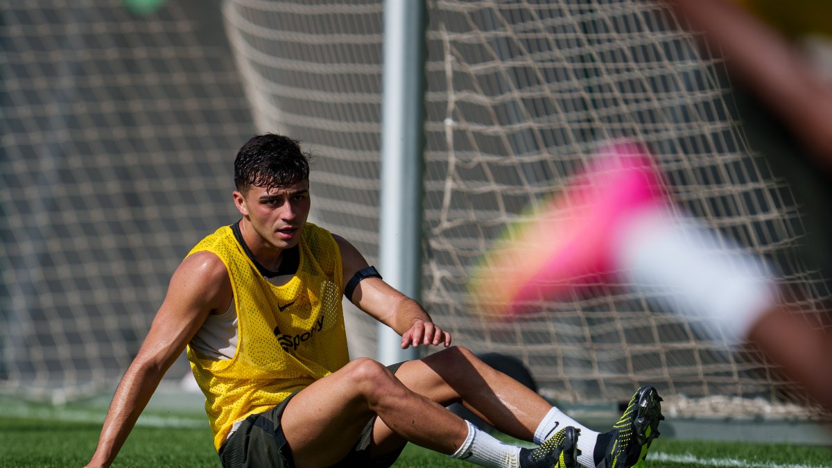 El joven mediocampista español, Gavi, será titular.