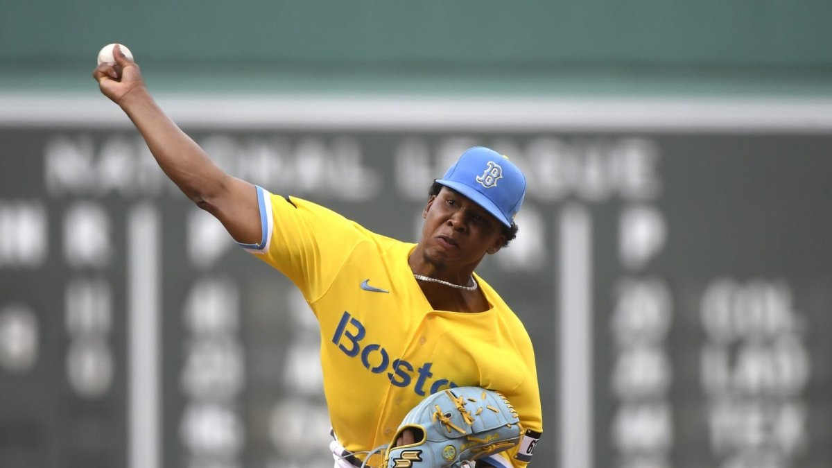 Brayan Bello sigue luciéndose con los Medias Rojas este año.