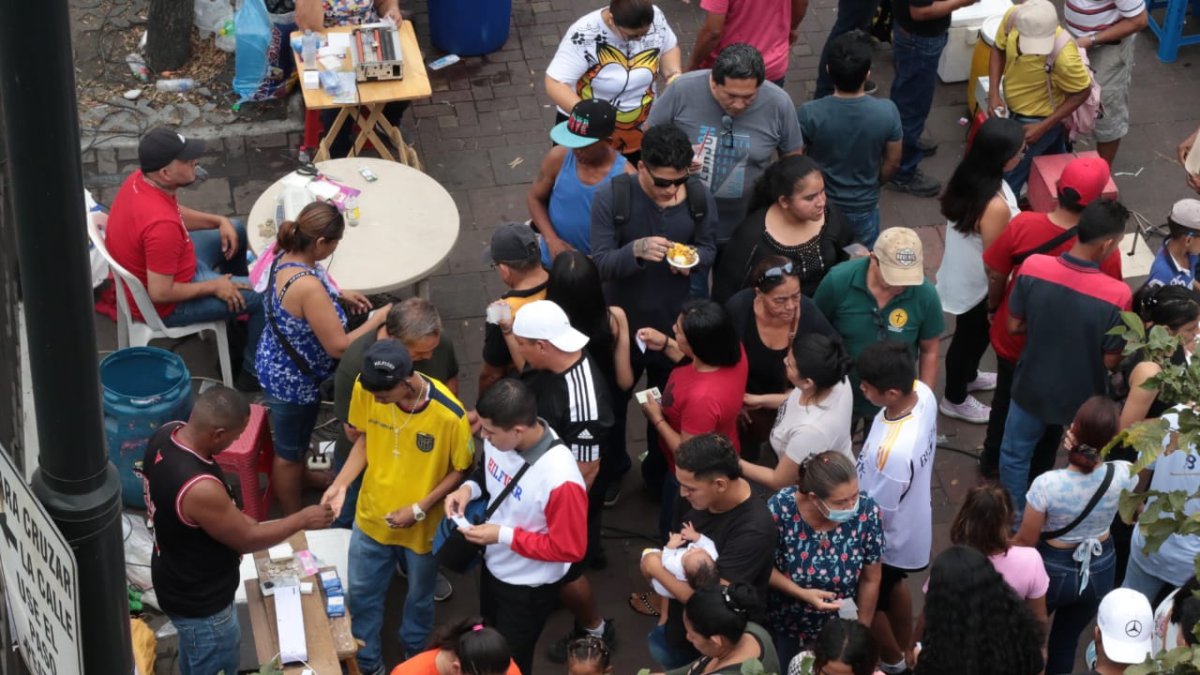 La ciudadanía pide por el ordenamiento integral de las veredas.